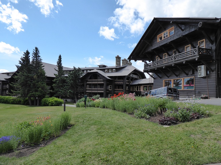 Glacier Park Lodge